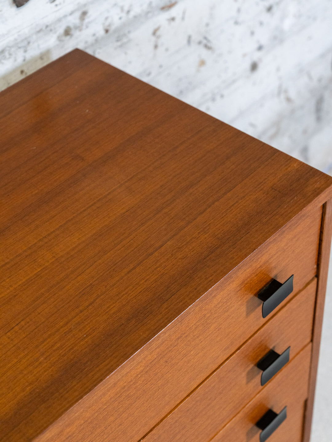 olga-commode-teck-1134-11