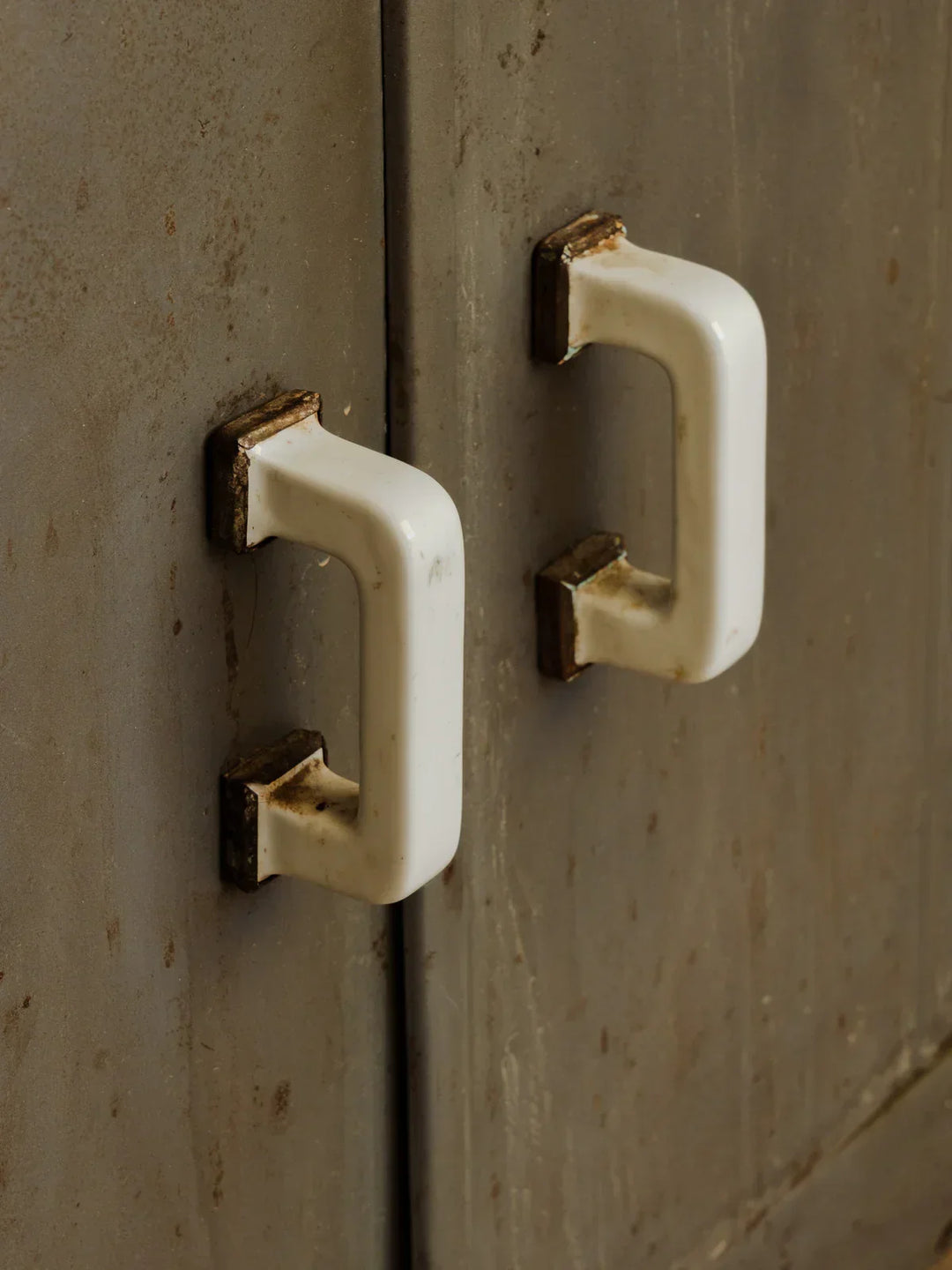 gilbert-buffet-metal-490-7