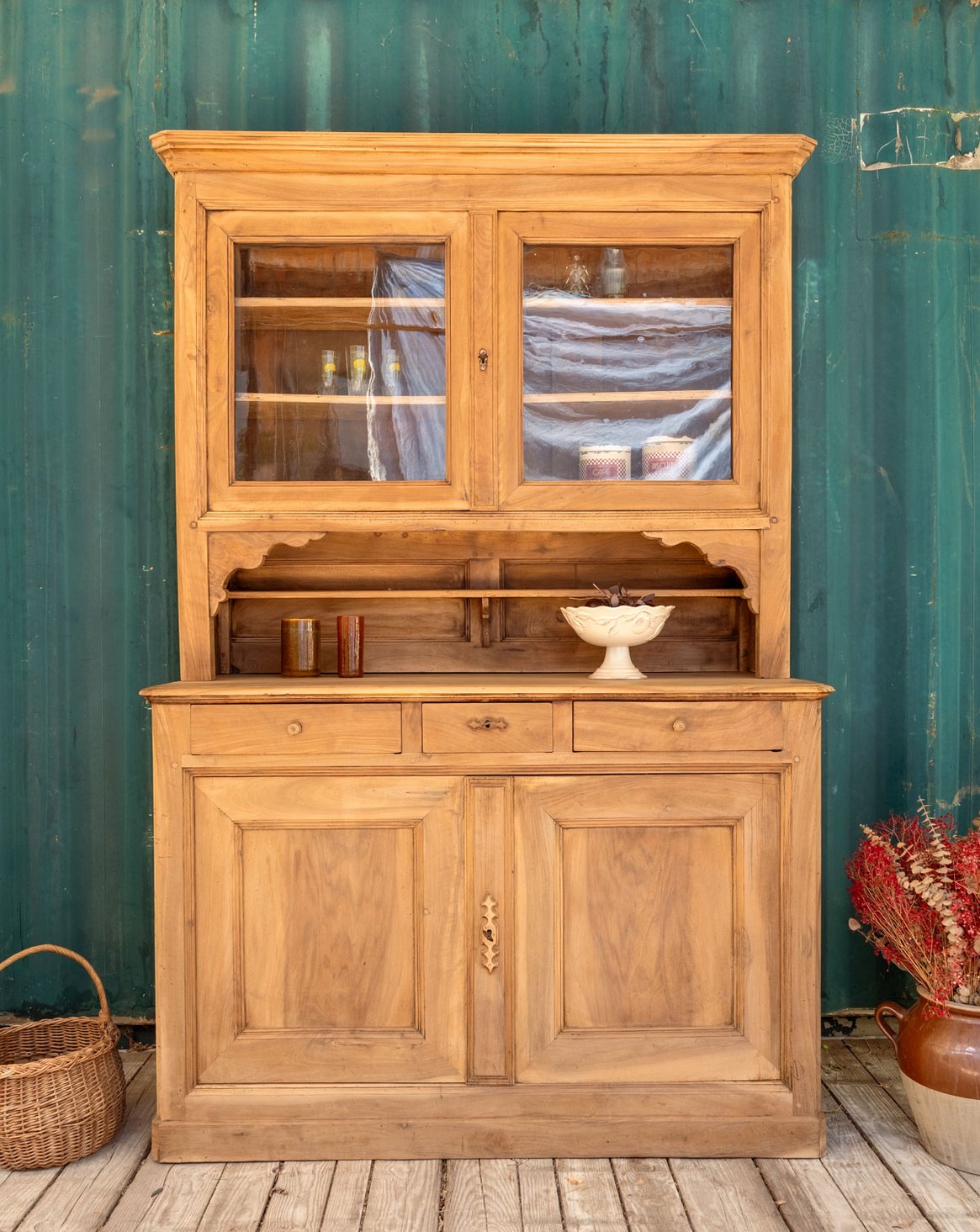 gilbert-buffet-noyer-1728-1