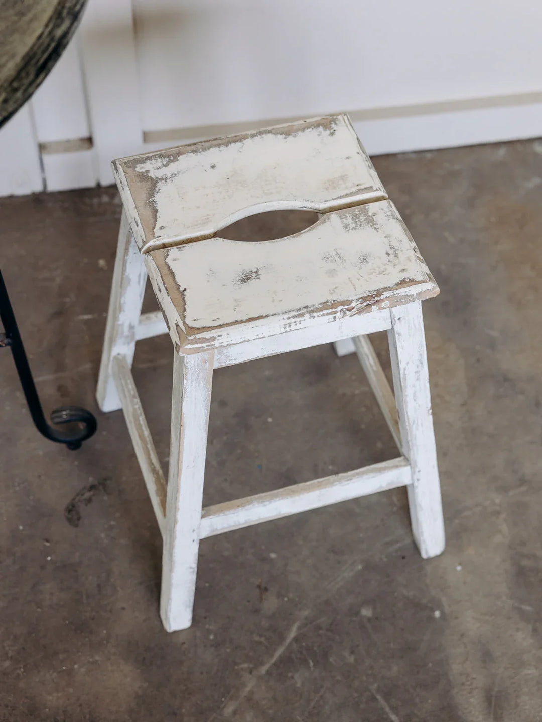 regis-tabouret-bois-495-2