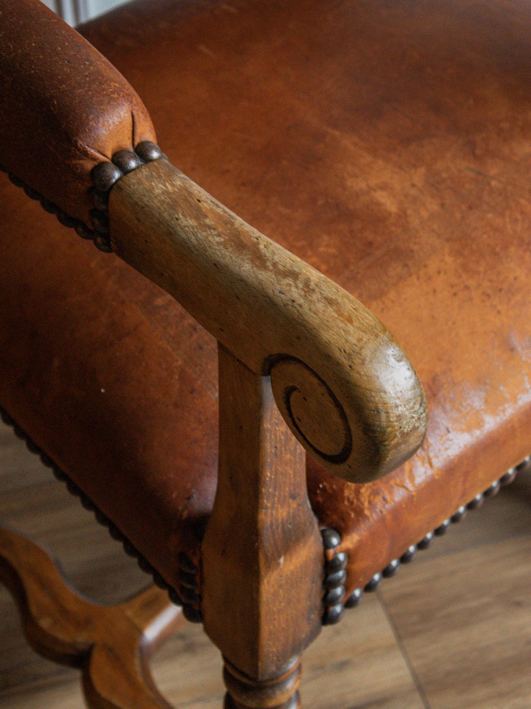 ernest-fauteuil-cuir-582-4