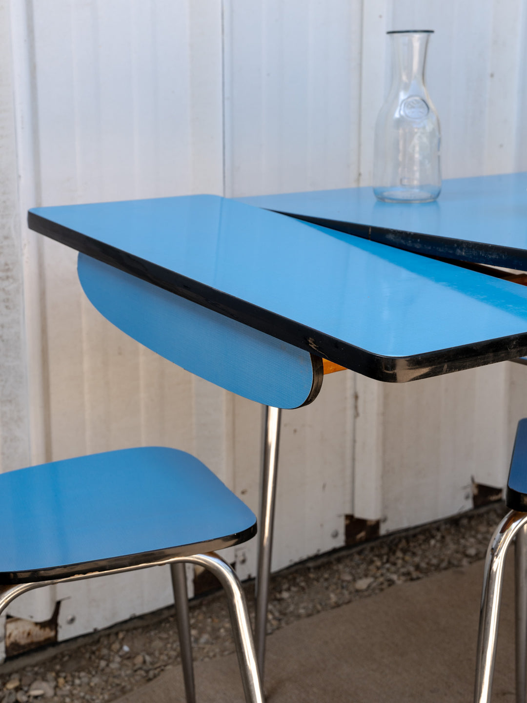 ange-ensemble-table-et-chaises-formica-26-9