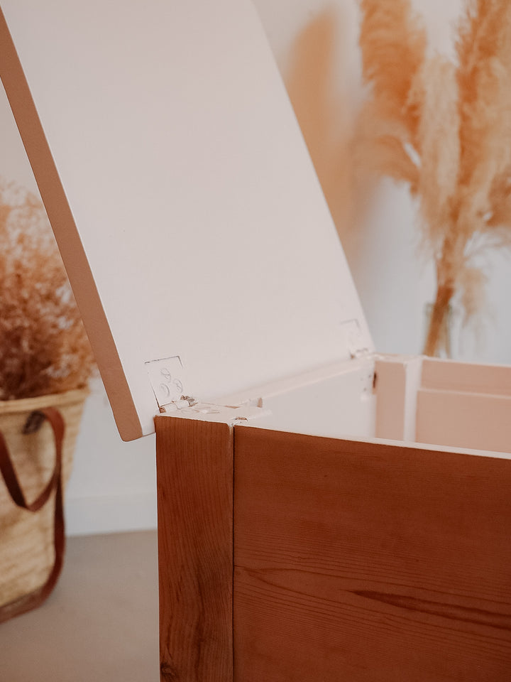 odile-table-chevet-pin-632-11