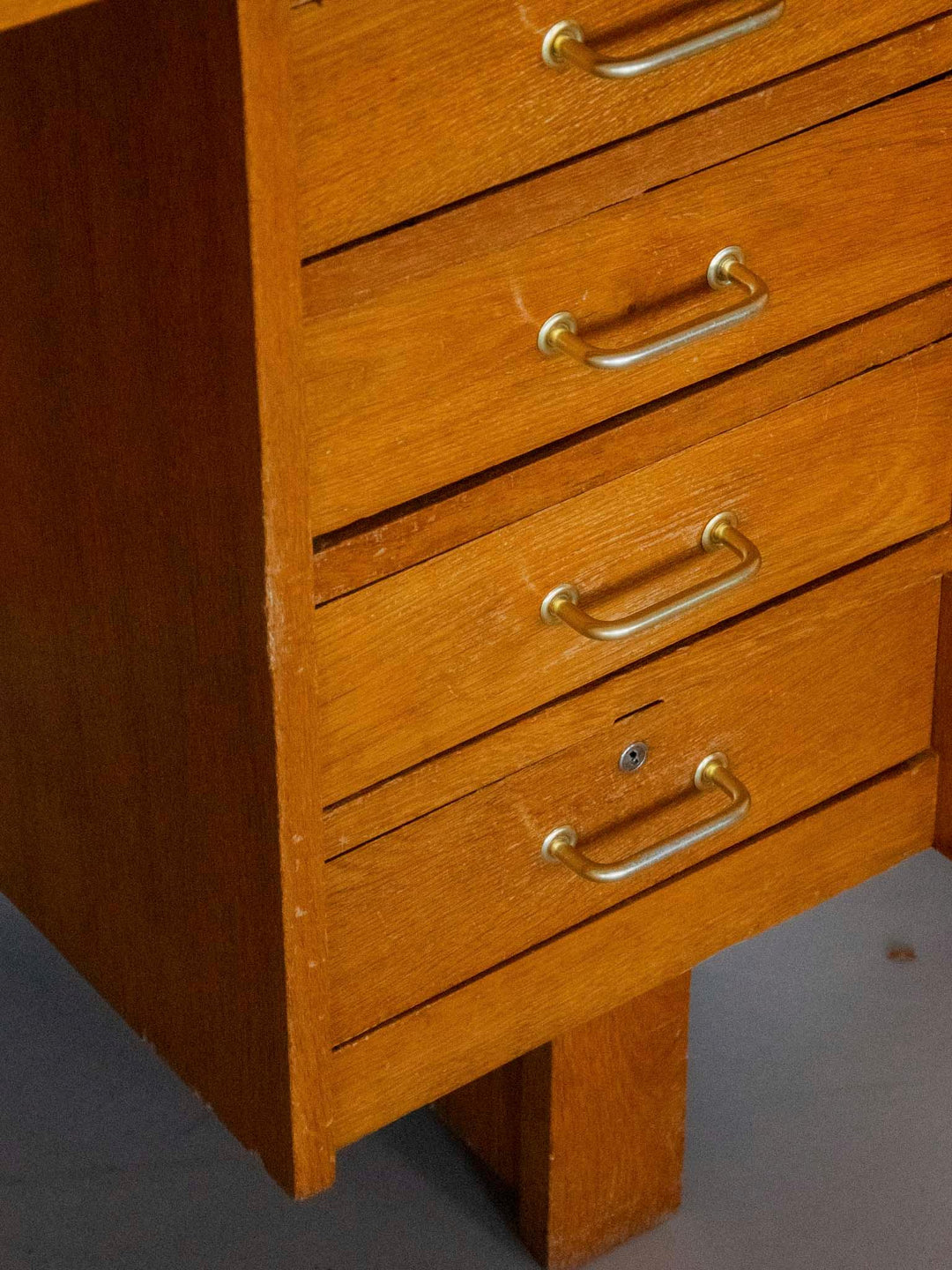 yvan-bureau-bois-526-4