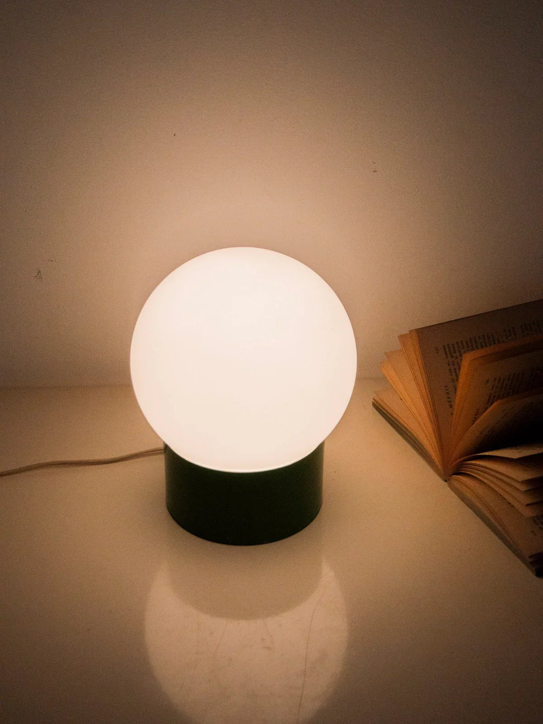 julia-lampe-poser-metal-807-2