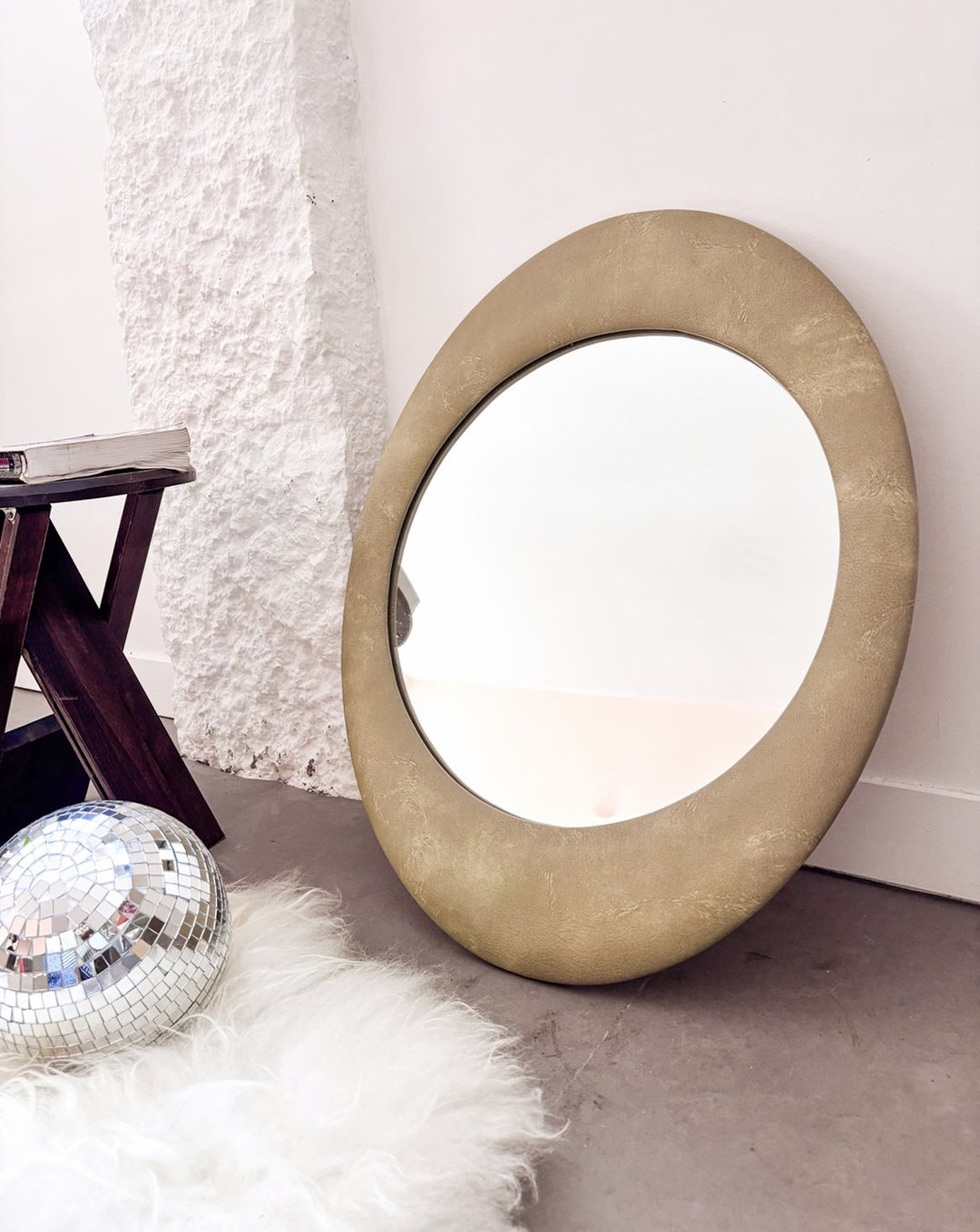 igor-miroir-skaï-677-1