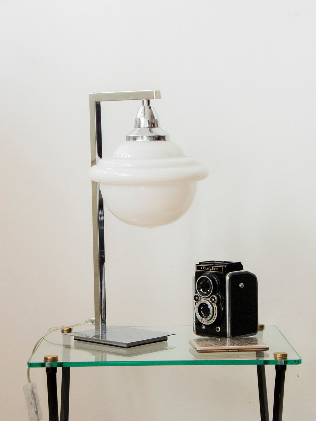 julia-lampe-à-poser-opaline-631-3