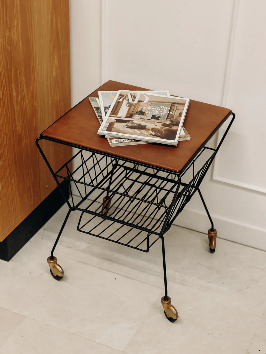 hanna-table-appoint-metal-501-3