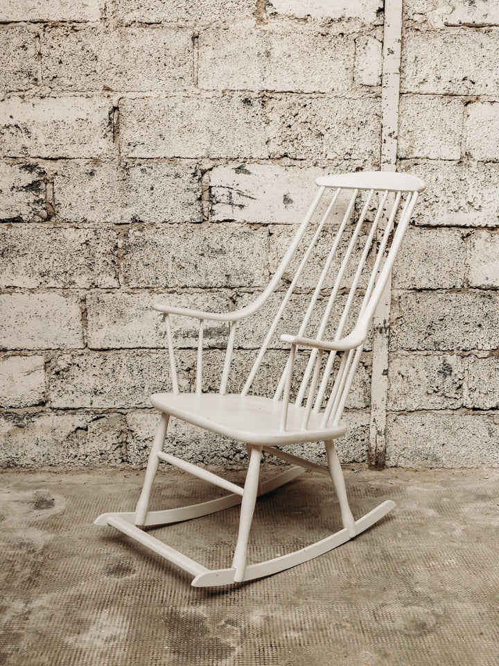 4U3A4409_Debongout-alsace-10-06-25_046fauteuilblanc_0841_websize.jpg