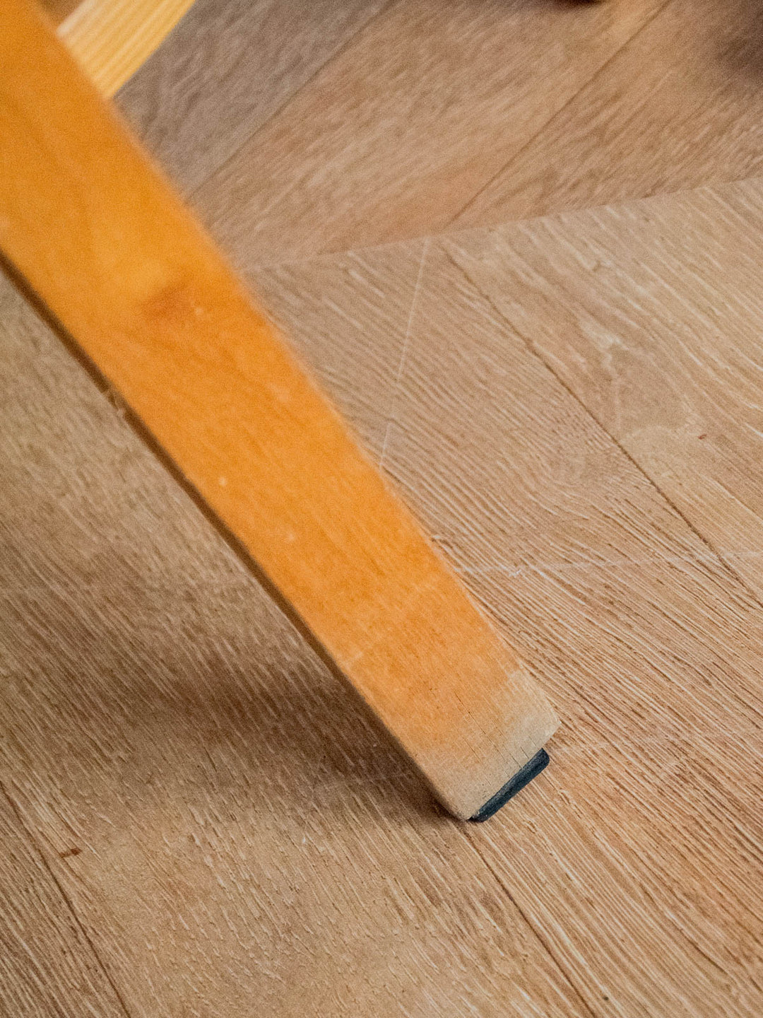 axel-tabouret-bois-617-11