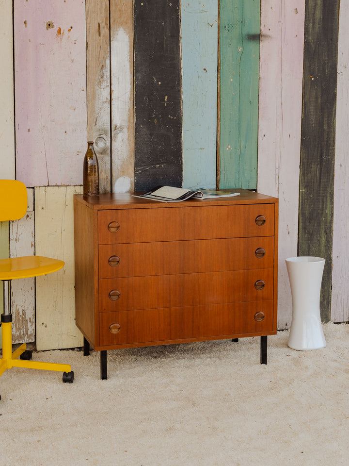 olga-commode-teck-675-3