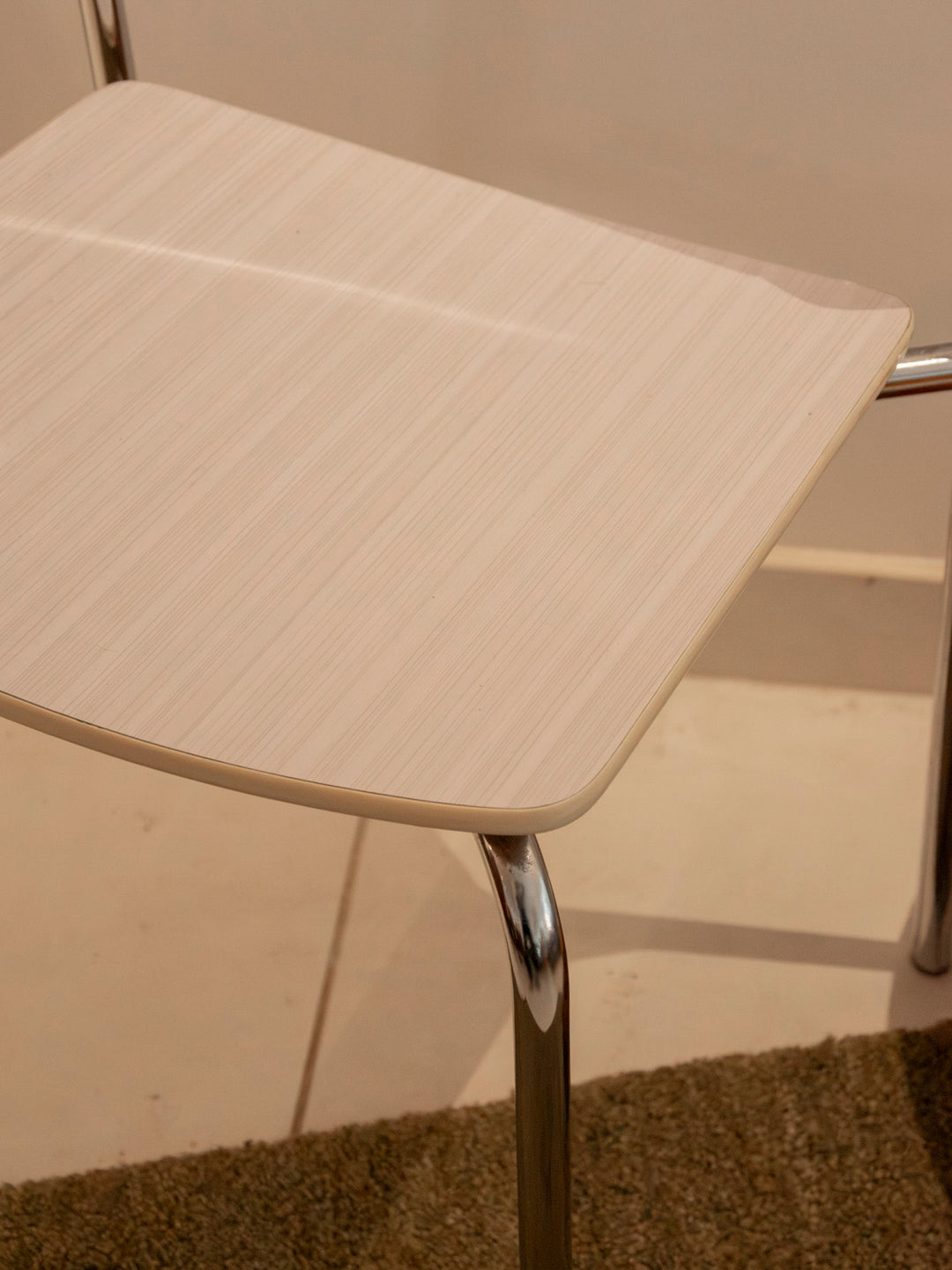 alma-chaise-formica-2036-5