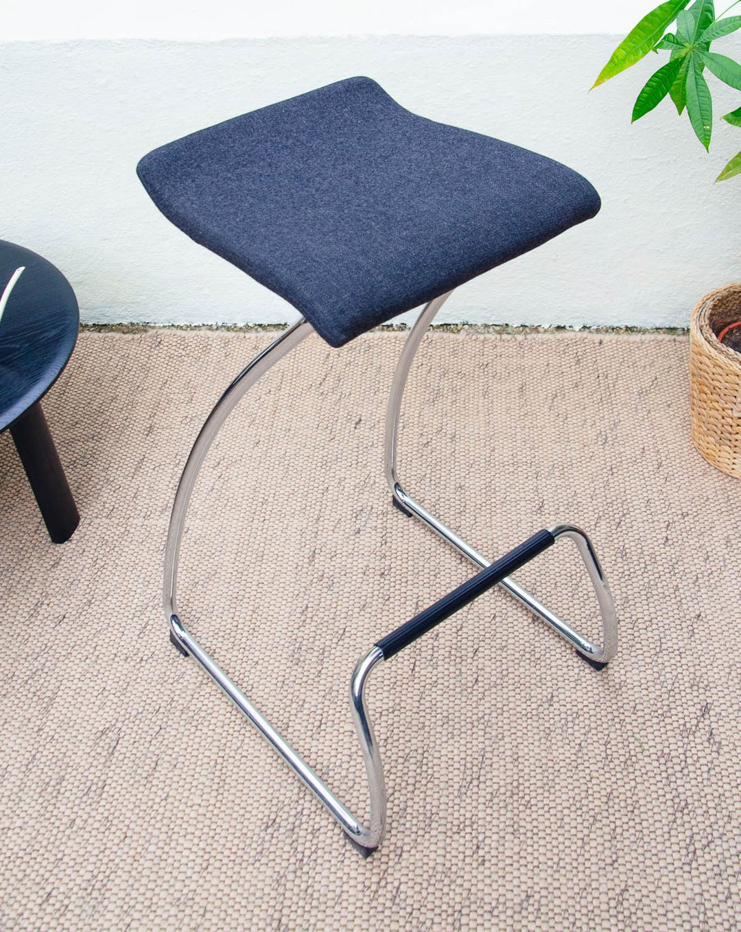 pierre-tabouret-bar-tissu-676-1