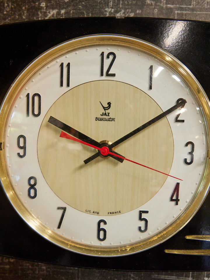 nour-appareil-electrique-vintage-bois-59-3