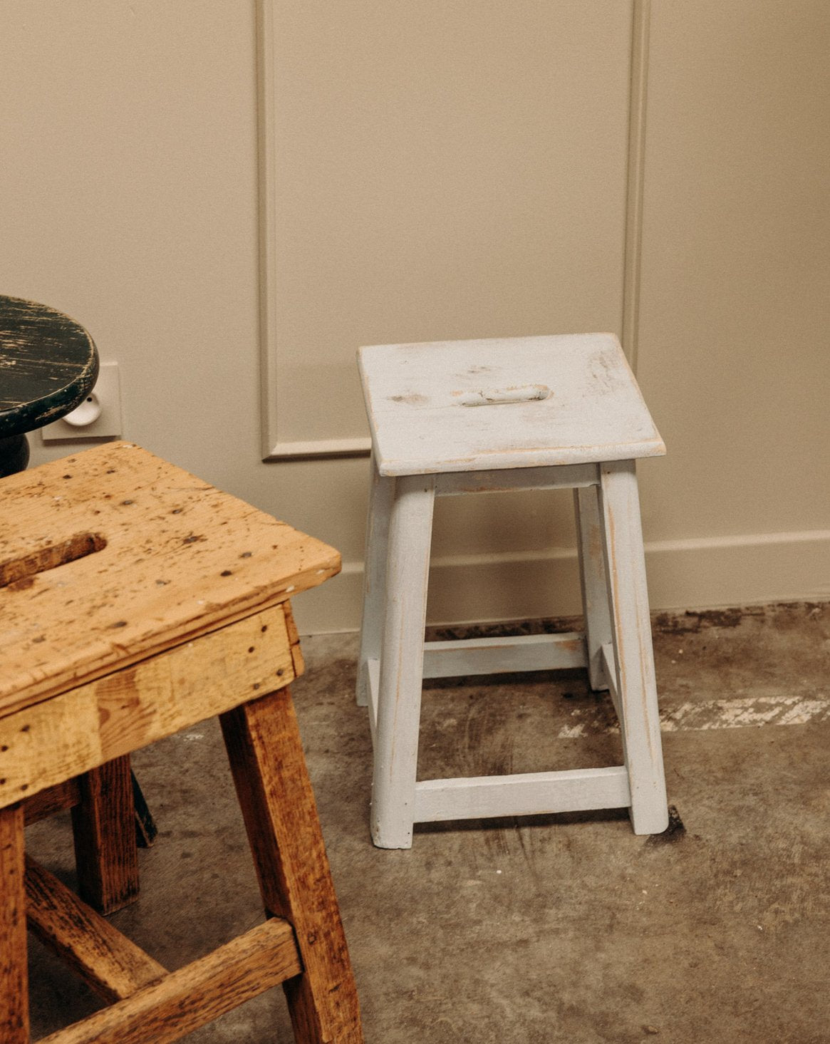 regis-tabouret-bois-1459-1
