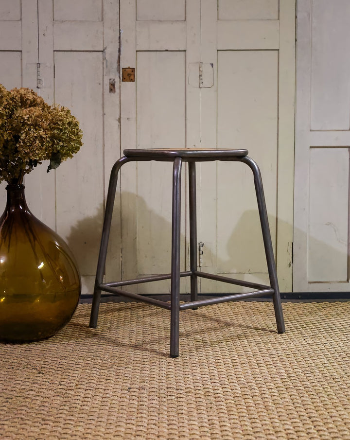 regis-tabouret-bois-776-1