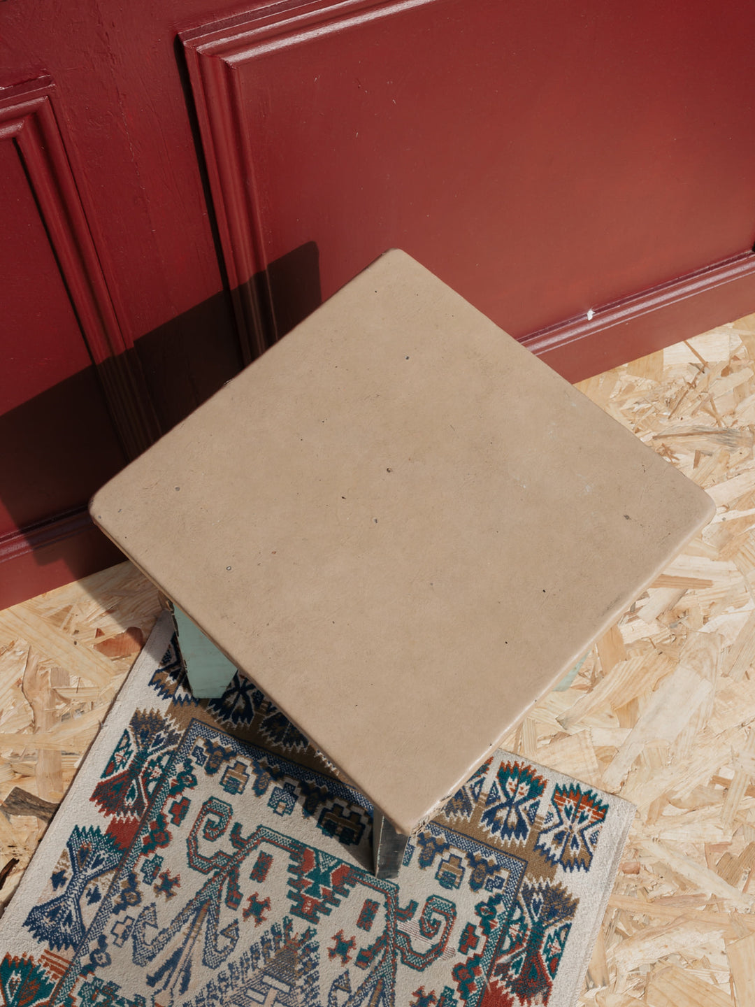 4U3A9048_Debongout-julie-13-05-25_002tabouret_0008.jpg
