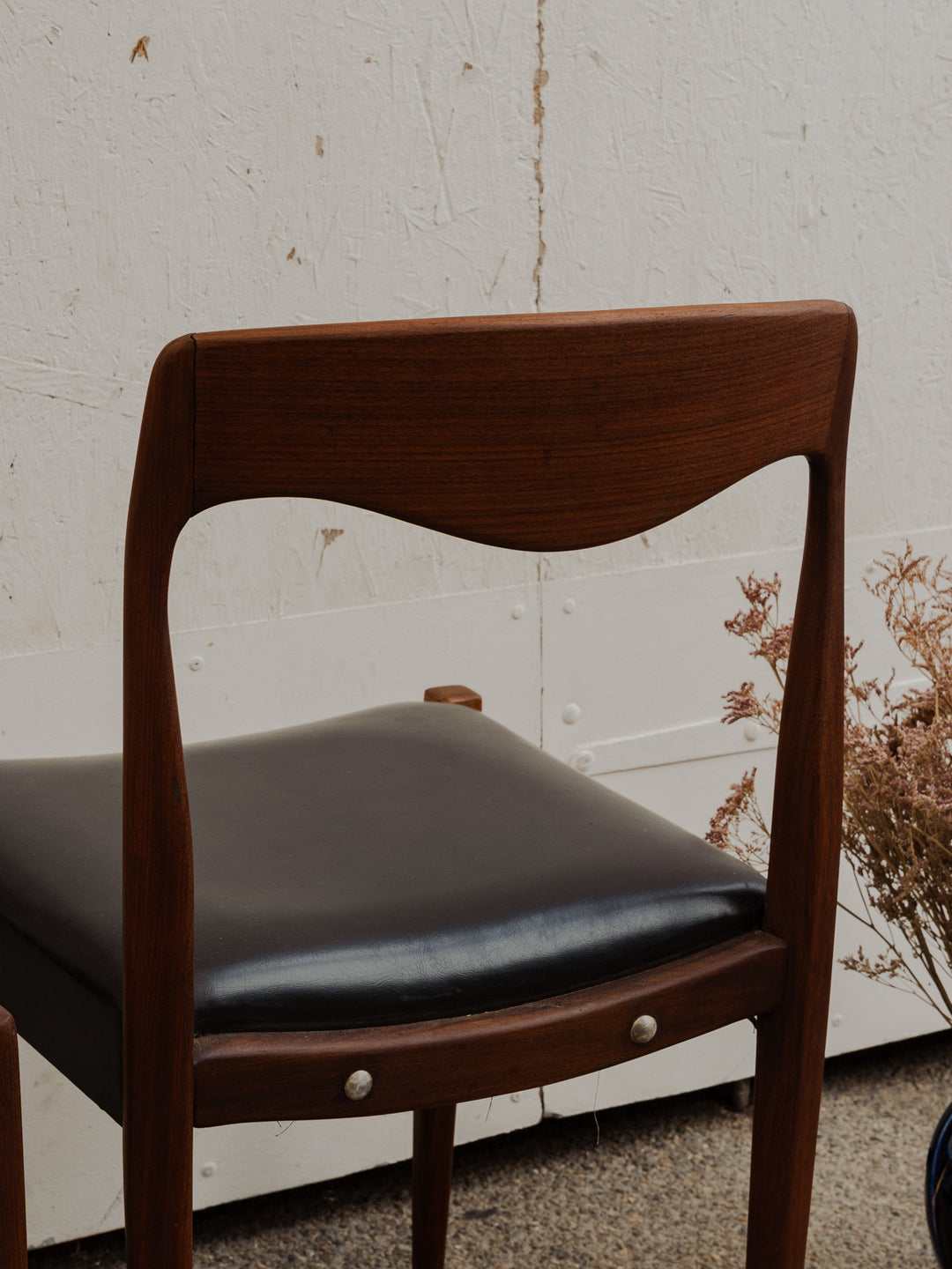 alma-paire-chaises-scandinaves-1603-7