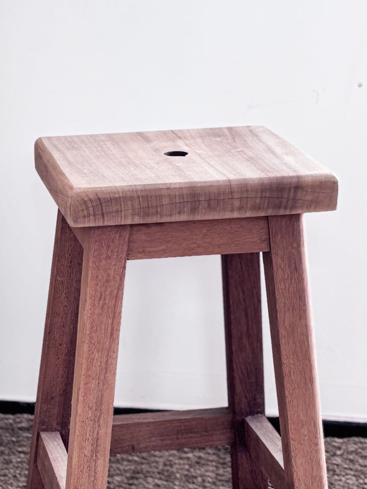 11faussepairedetabouret-6.jpg