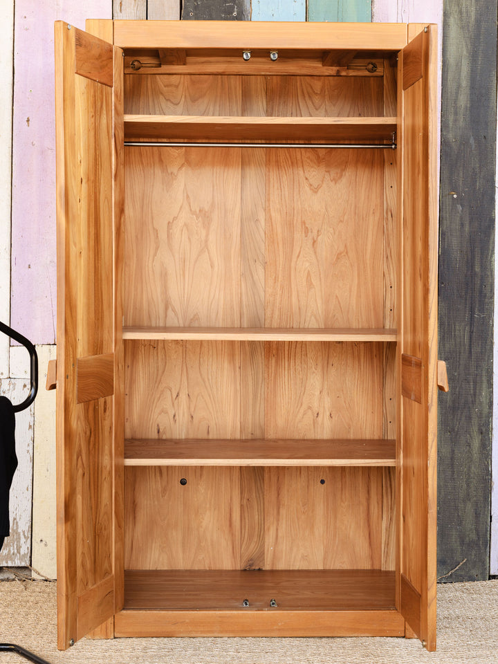 6Armoire.jpg
