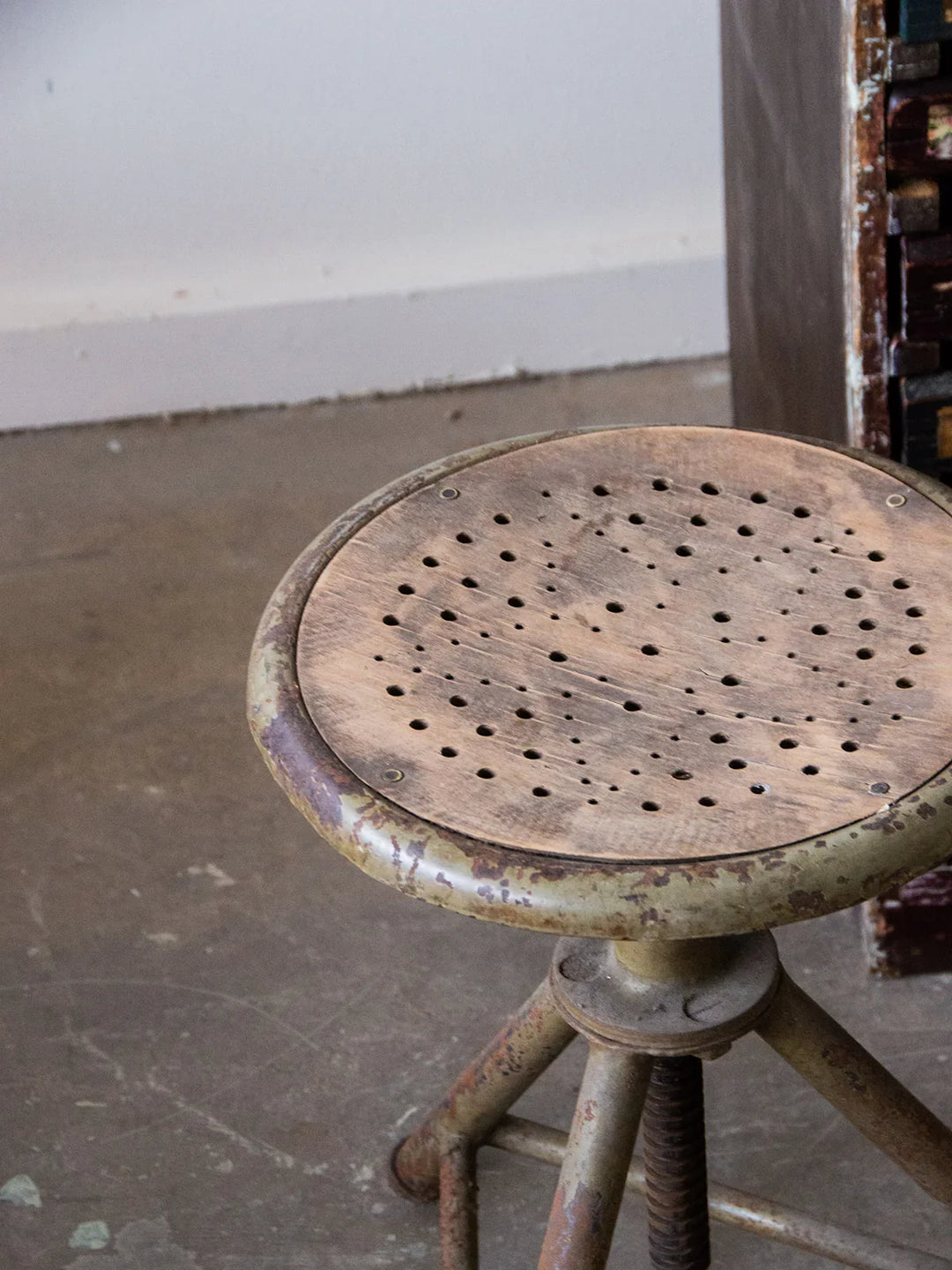 regis-tabouret-metal-631-5