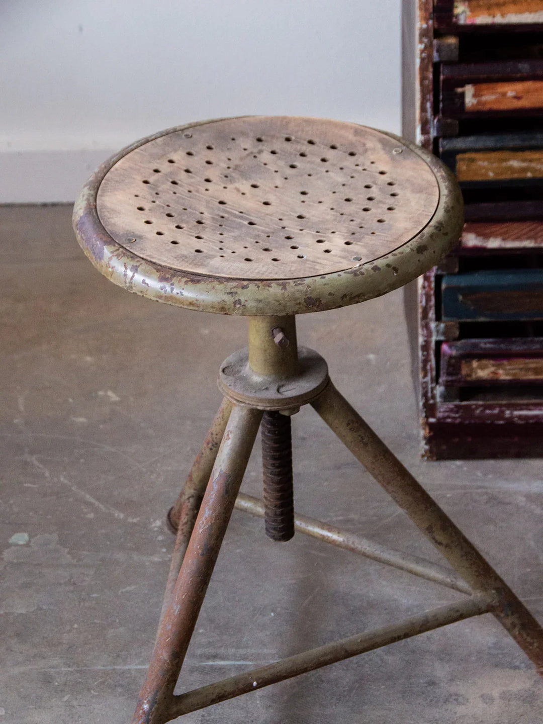 regis-tabouret-metal-631-3