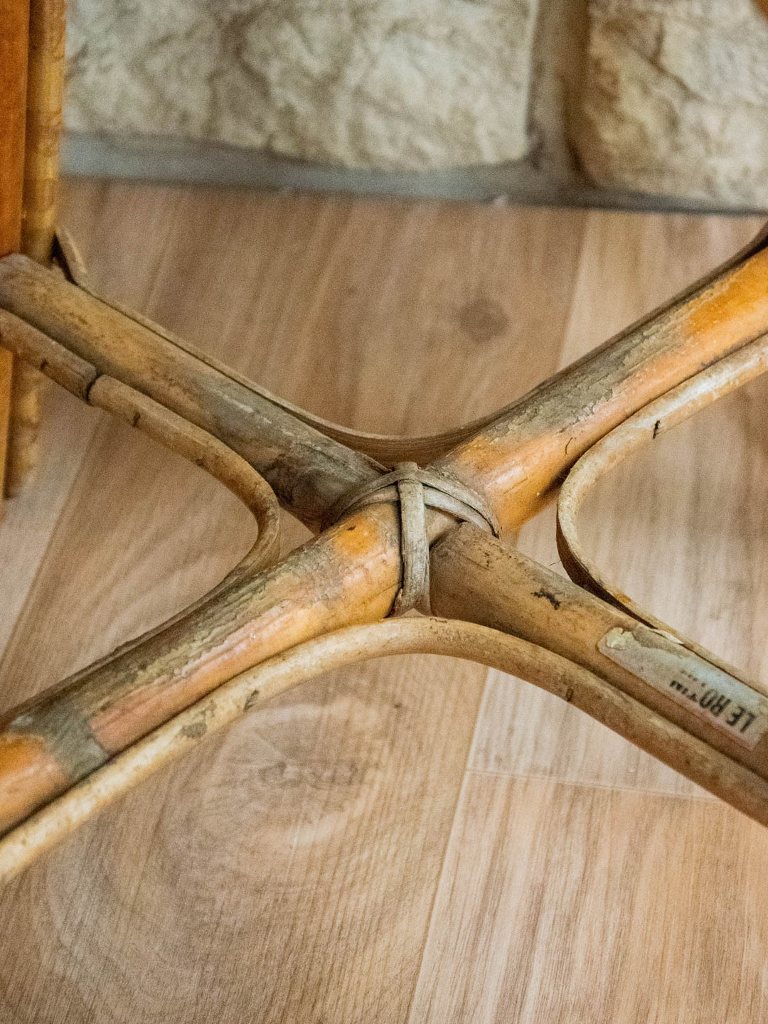 regis-tabouret-rotin-722-9