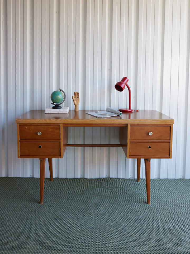 yvan-bureau-bois-572-4