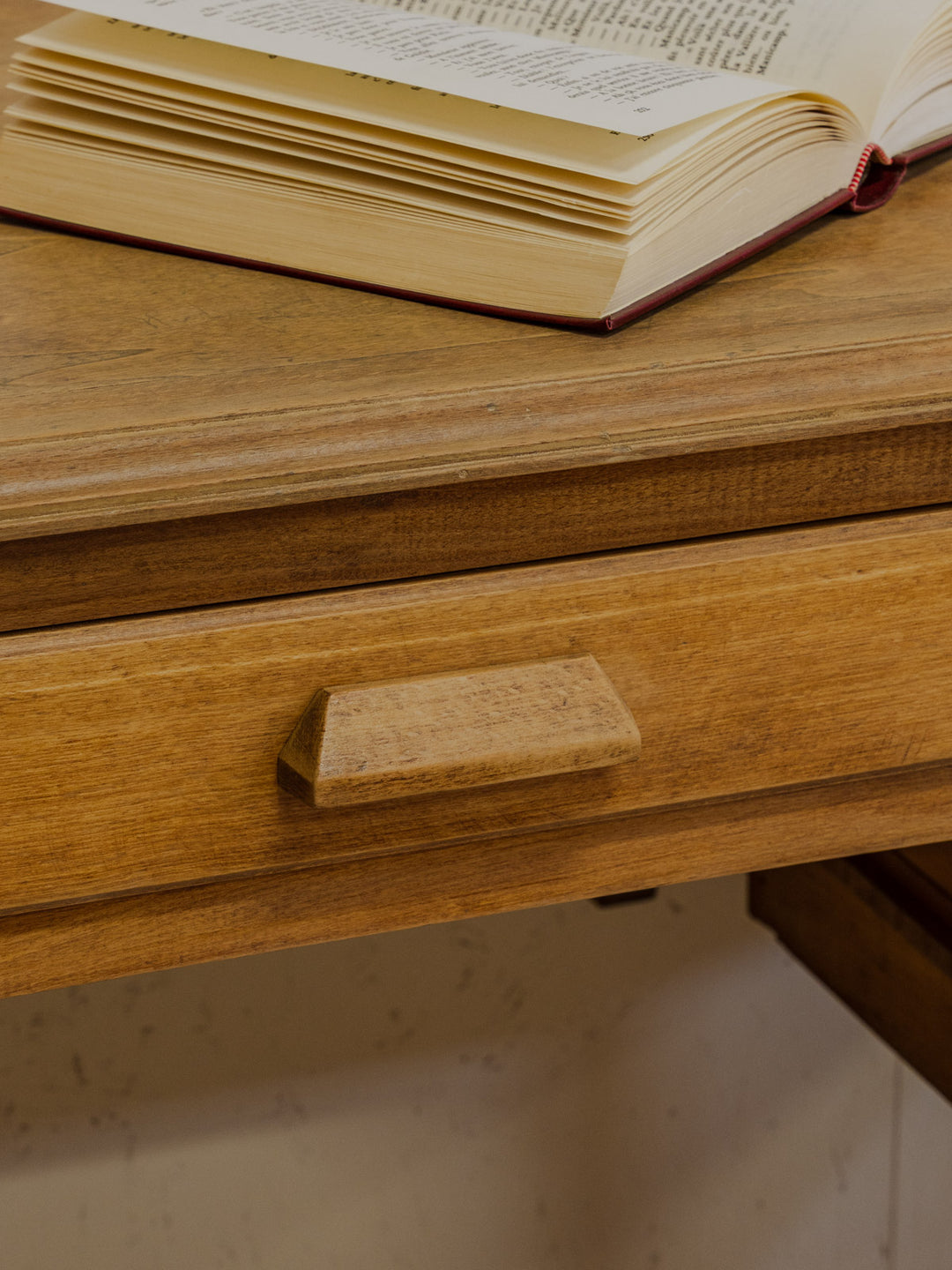 edouard-bureau-bois-572-8