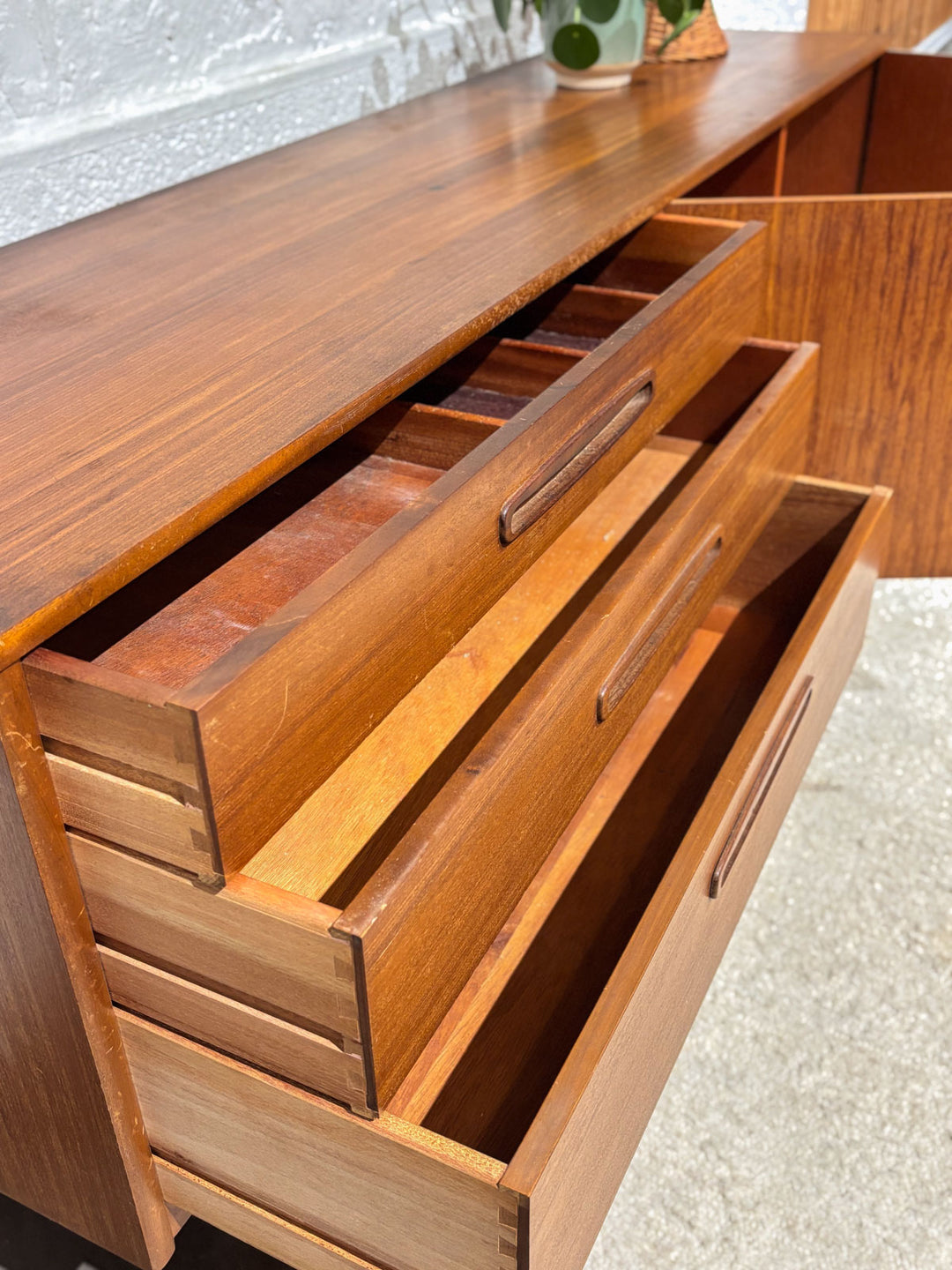 26enfilade2portes3tiroirs-3.jpg