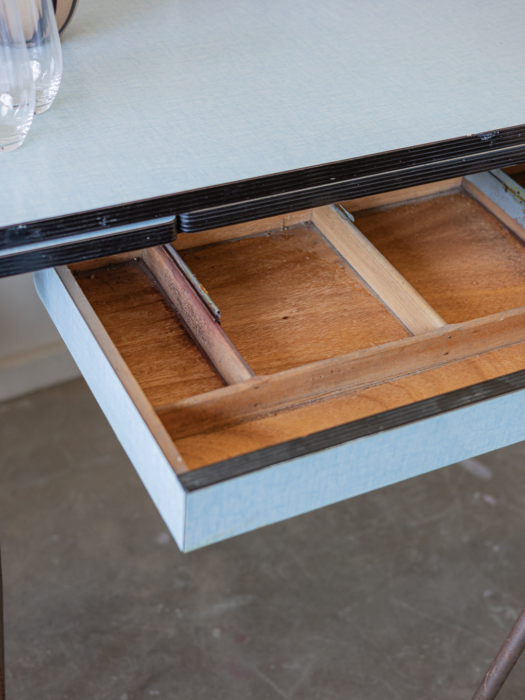 karla-table-a-manger-formica-1272-3