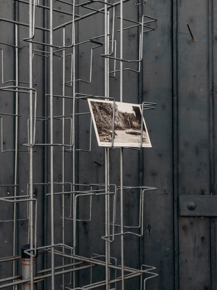 charlie-portant-cartes-postales-metal-150-6