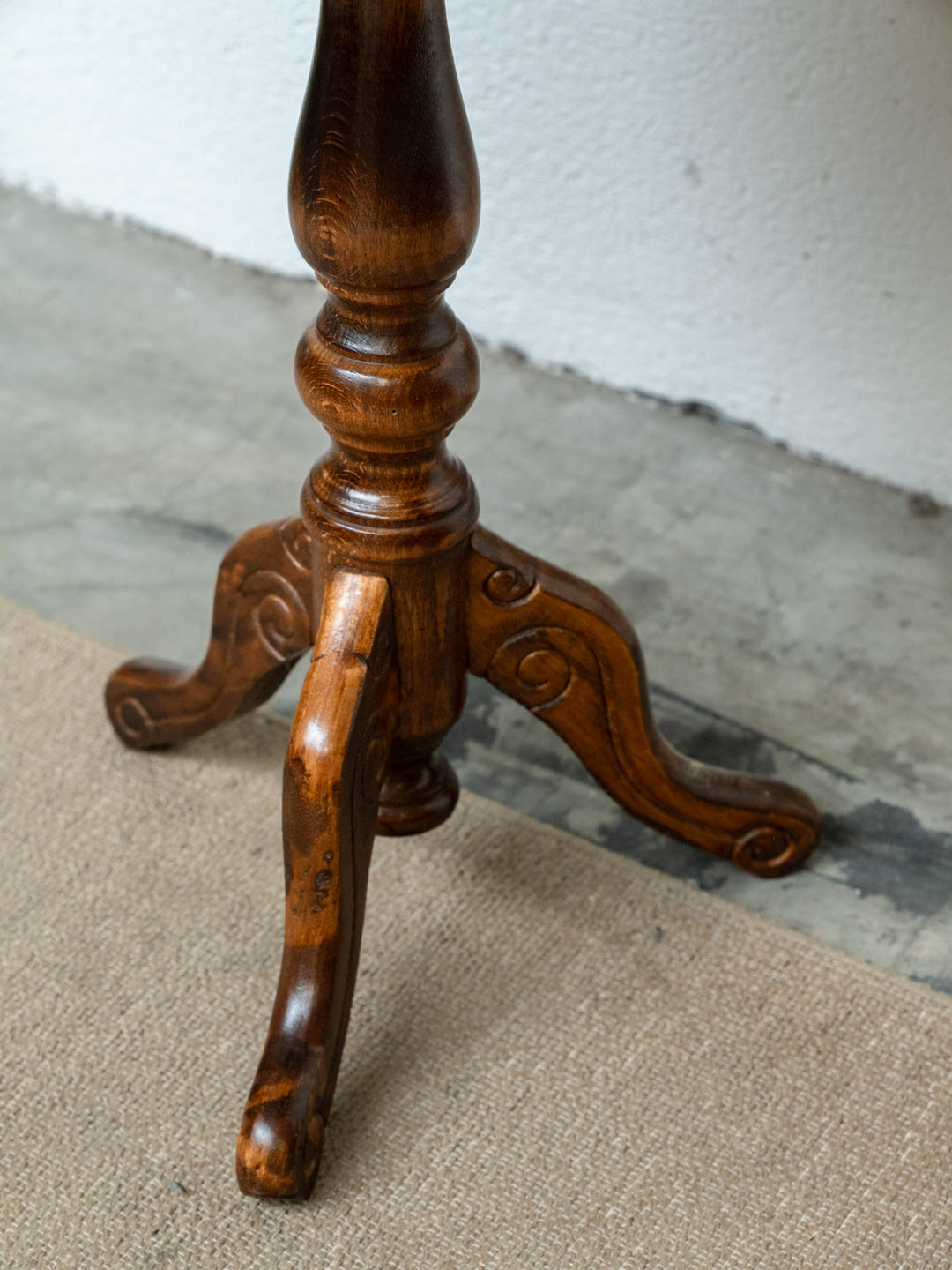 alfred-gueridon-bois-206-9