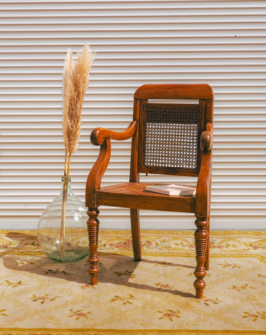 ernest-fauteuil-bois-cannage-1559-1
