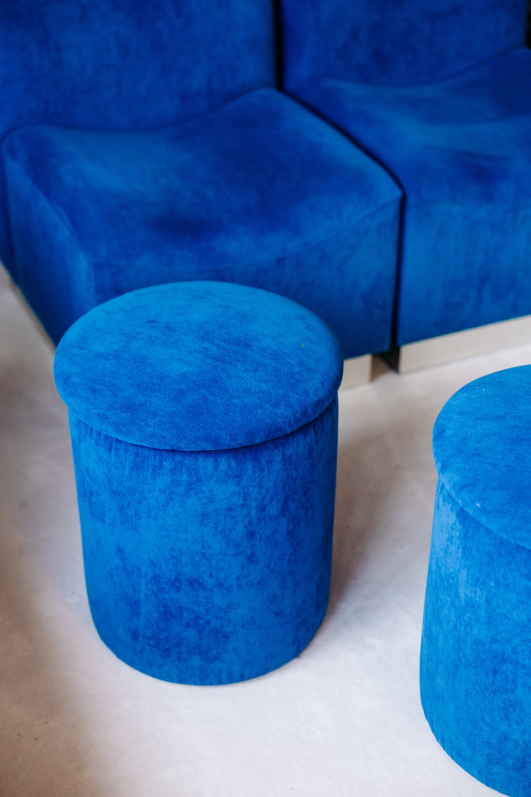 jean-philippe-pouf-velours-50-3