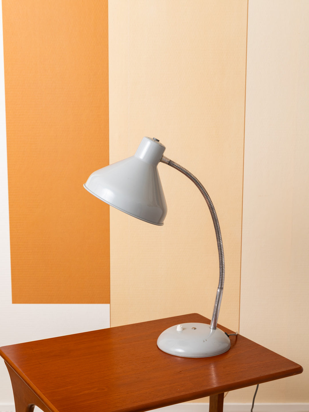 julia-lampe-a-poser-metal-industriel-vintage-sarlam-1067-7