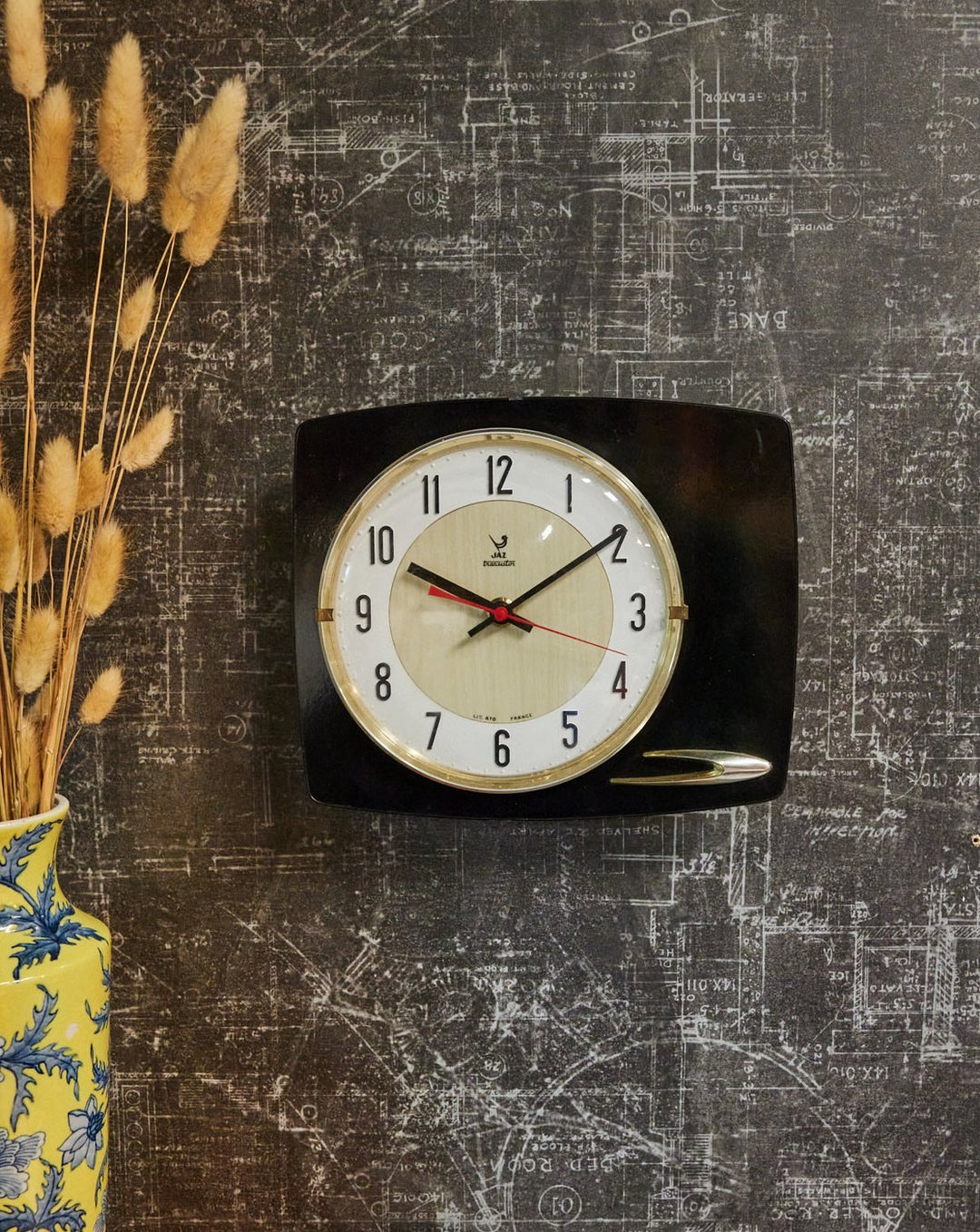 nour-appareil-electrique-vintage-bois-59-1