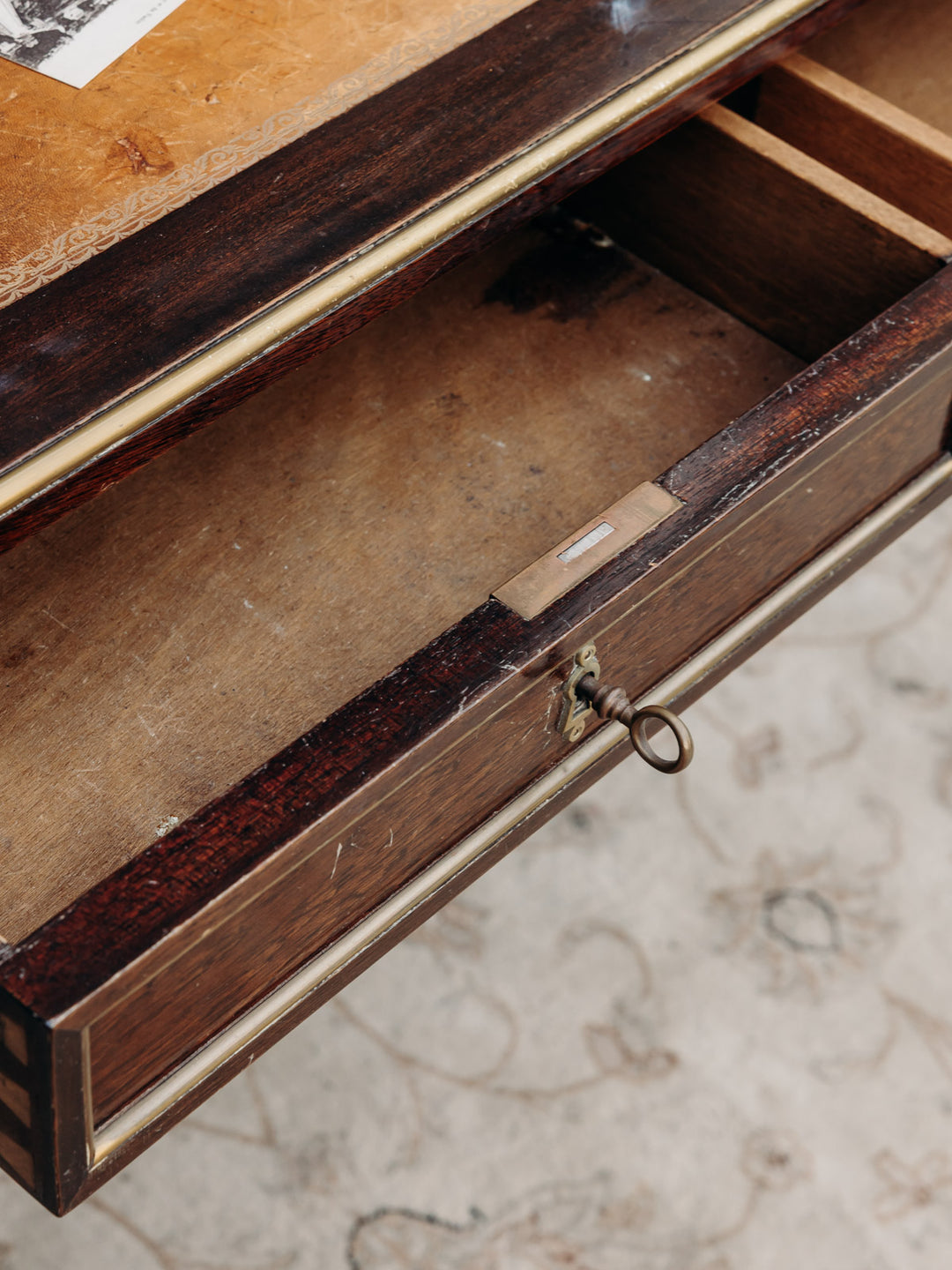 edouard-bureau-cuir-497-9