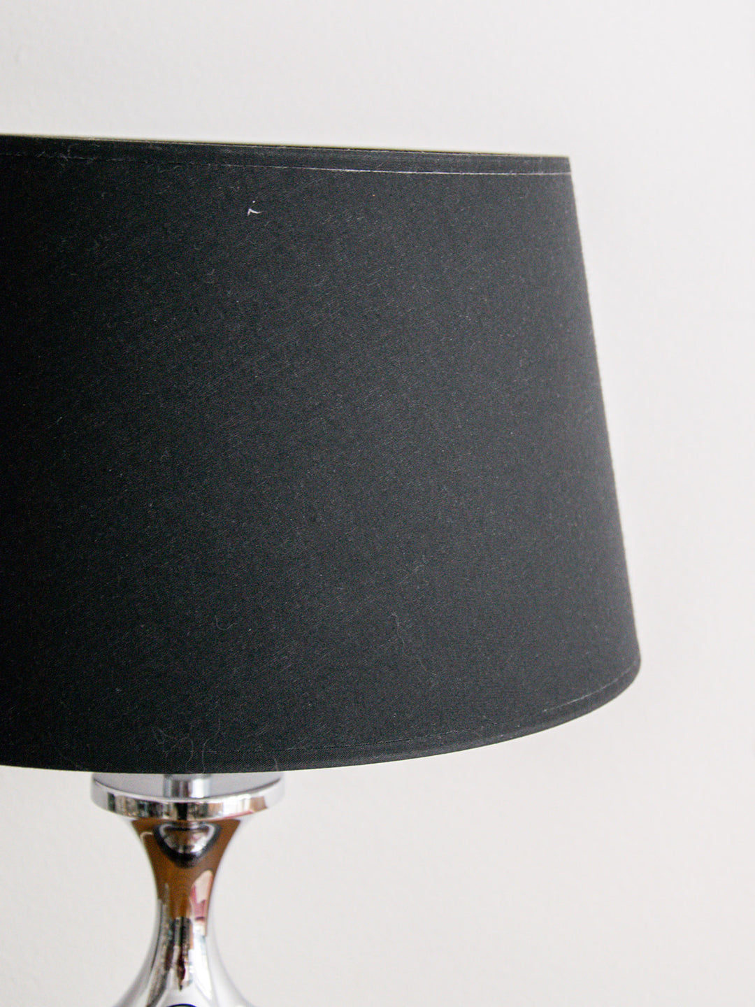 julia-lampe-poser-metal-178-4