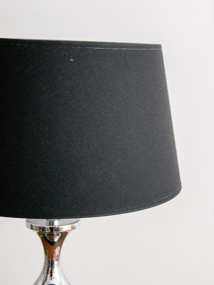 julia-lampe-poser-metal-178-4