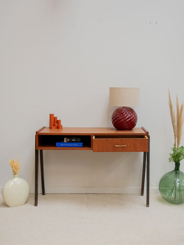 hanna-table-appoint-teck-642-2