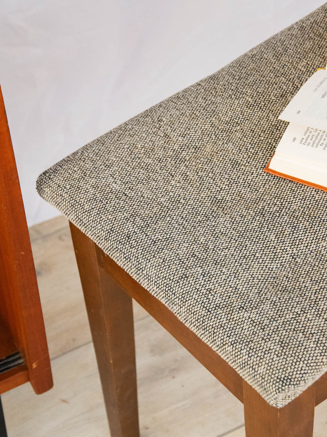 axel-tabouret-bois-587-5