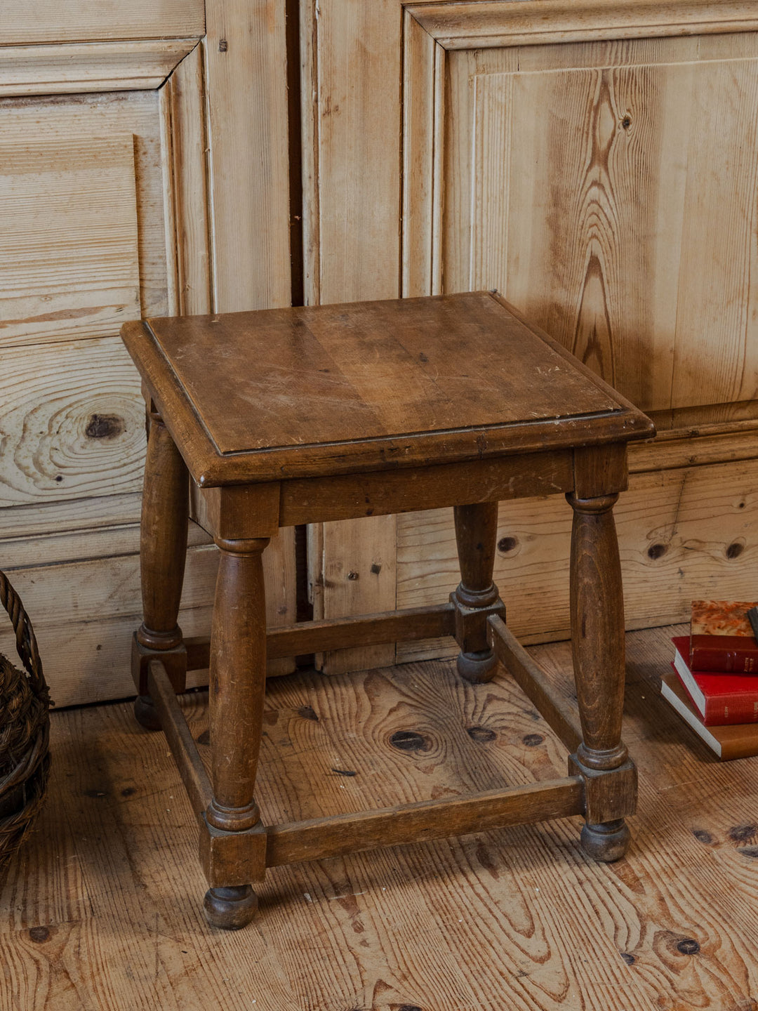 regis-tabouret-bois-1365-3