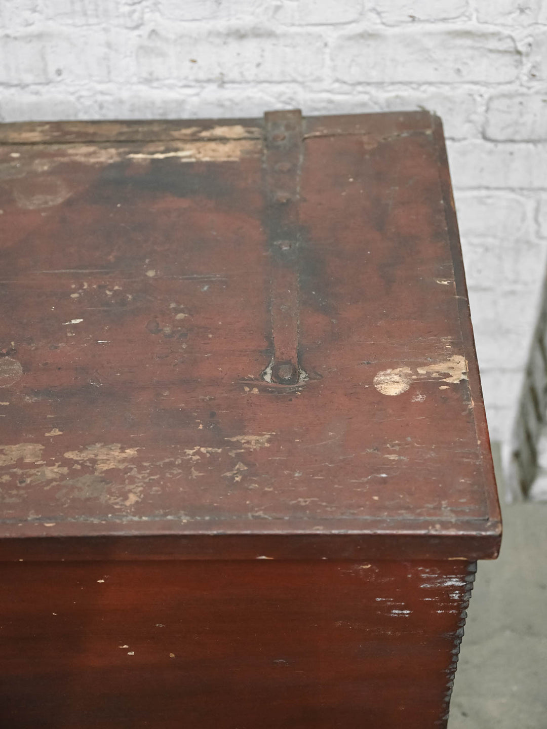 lucien-coffre-ancien-bois-190-11