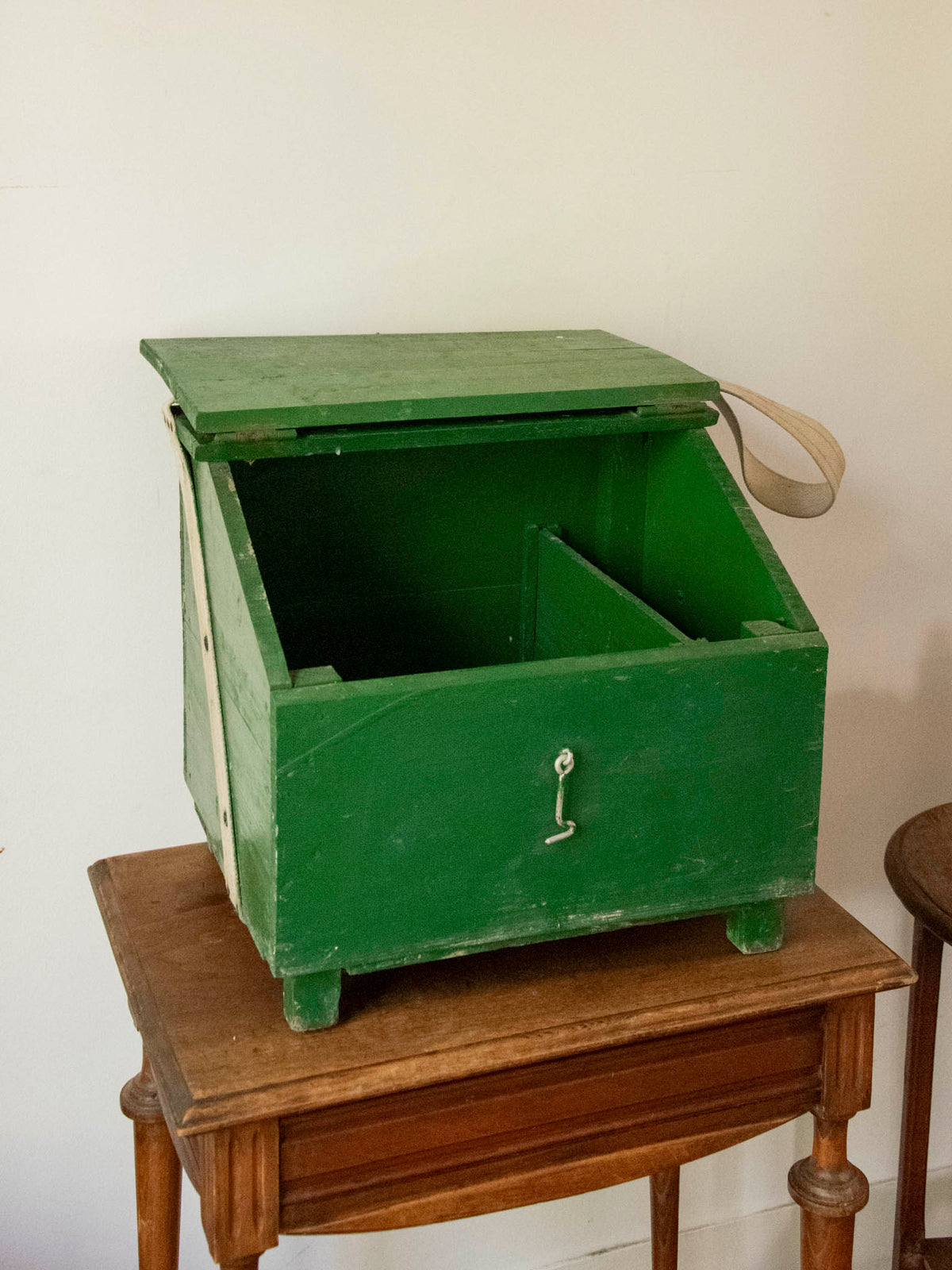 lucien-coffre-bois-210-2