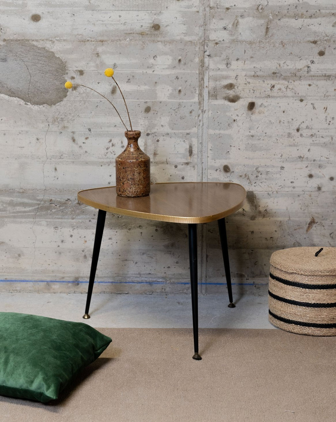 hanna-table-appoint-formica-1370-1