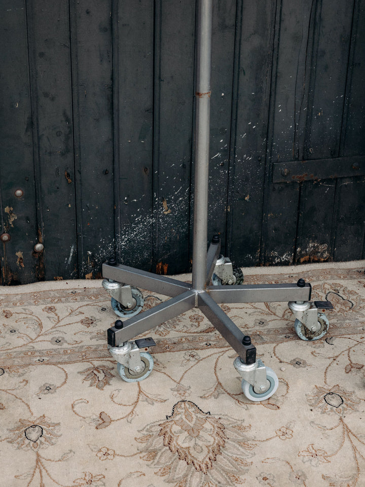 charlie-portant-cartes-postales-metal-150-7