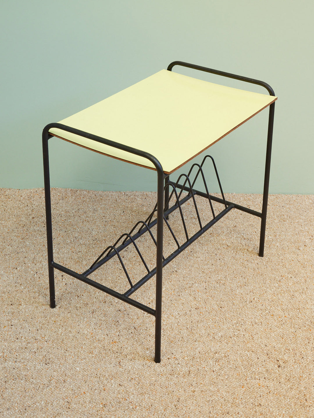 hanna-table-appoint-metal-formica-1583-5