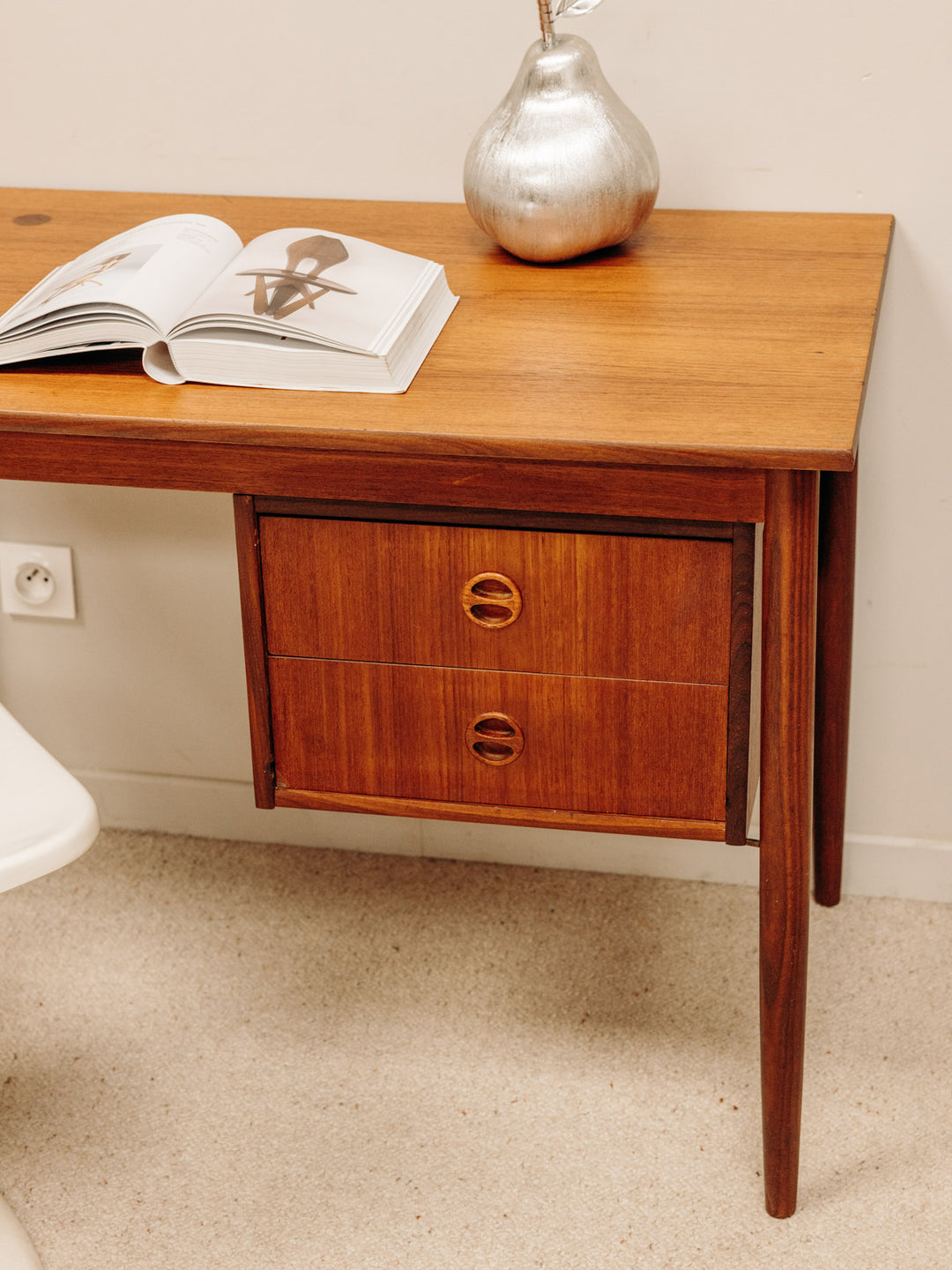 yvan-bureau-teck-595-9