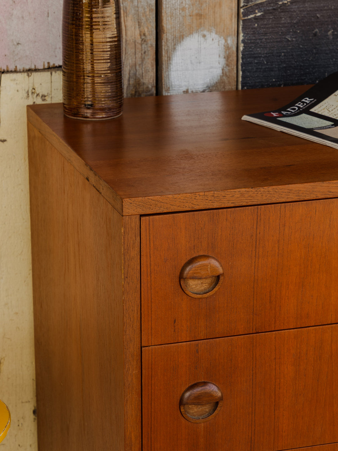 olga-commode-teck-675-5